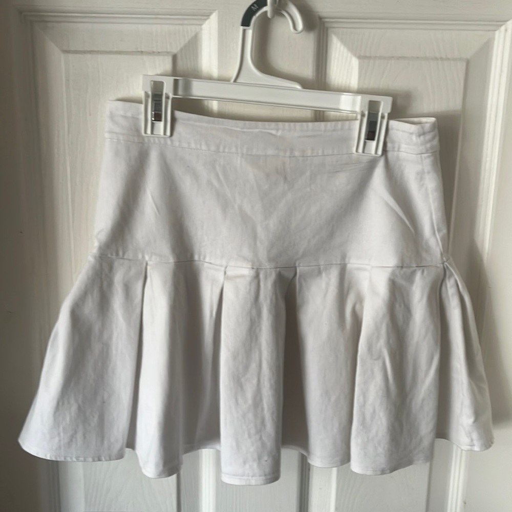 Super cute juniors pleated mini skirt, like new